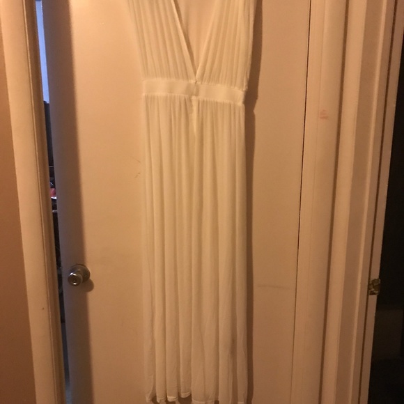 White cover up - Picture 1 of 2